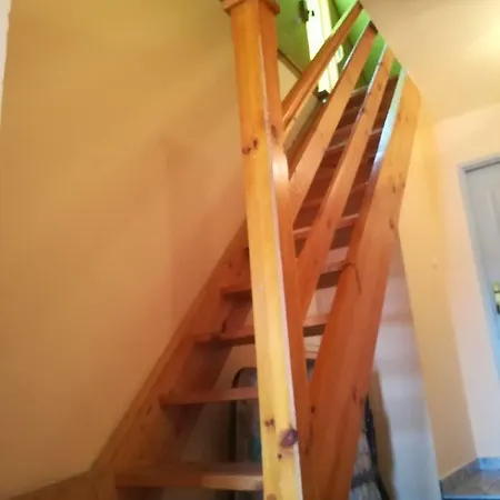 홈스테이 Widok Na Port 웨바